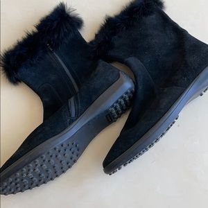 Brand New Without Tags Saks Fifth Avenue Women’s Black Suede Boots- Size 9